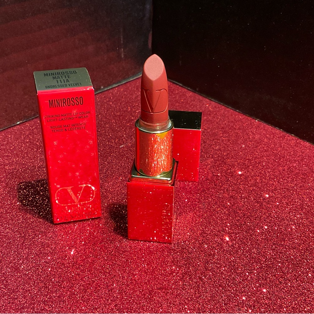 Valentino Minirosso Matte Lipstick - Vibrant Scarlet